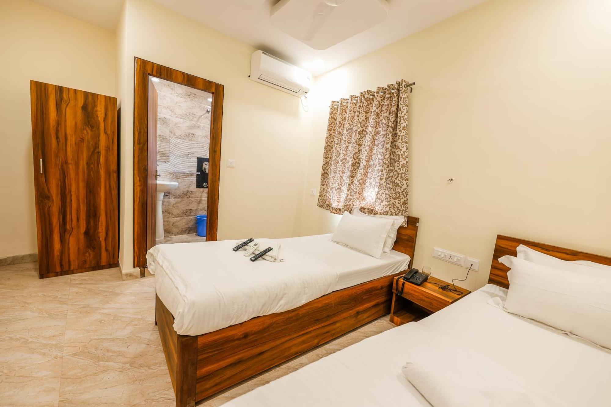 Hotel Holiday Express Kolkata Bagian luar foto
