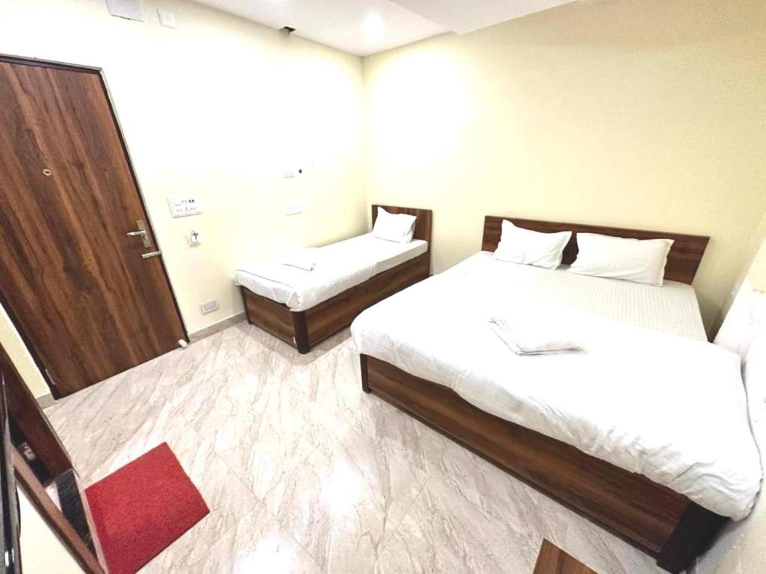 Hotel Holiday Express Kolkata Bagian luar foto
