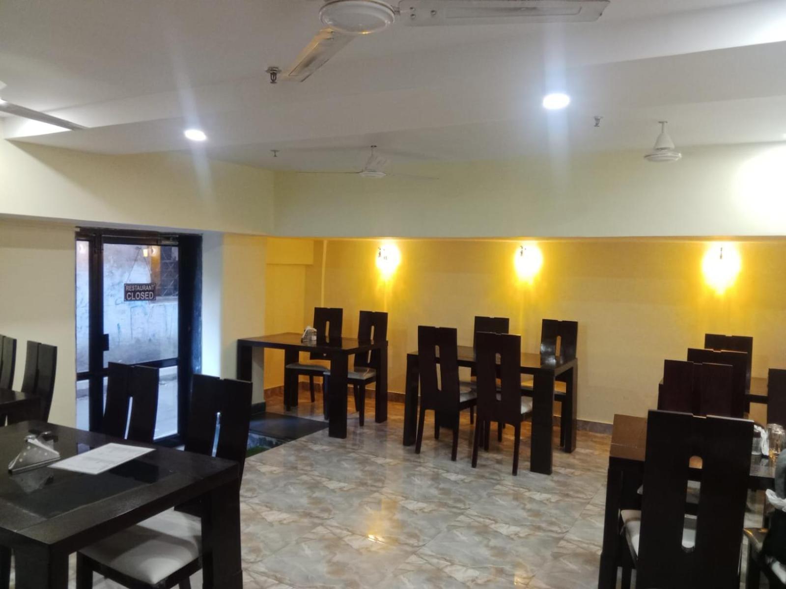 Hotel Holiday Express Kolkata Bagian luar foto