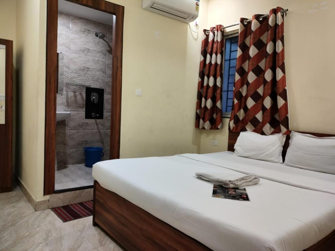 Hotel Holiday Express Kolkata Bagian luar foto
