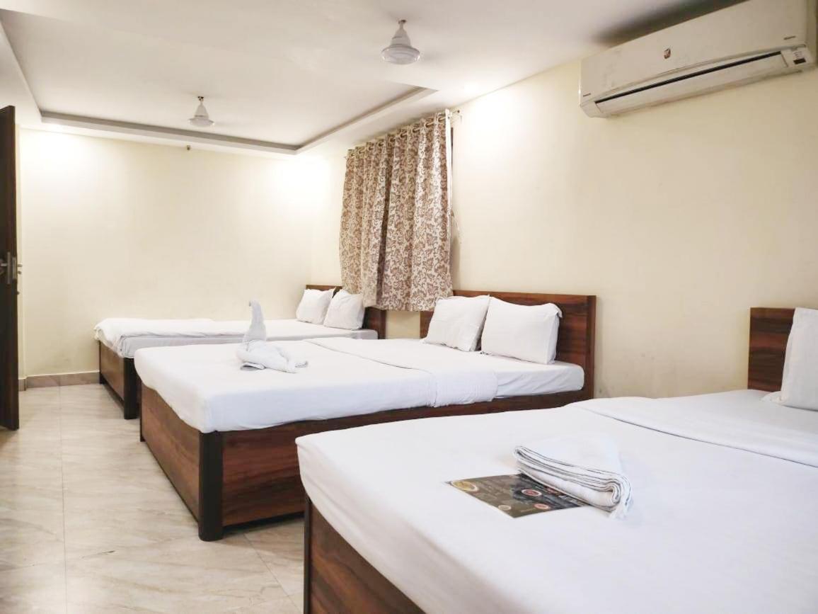 Hotel Holiday Express Kolkata Bagian luar foto