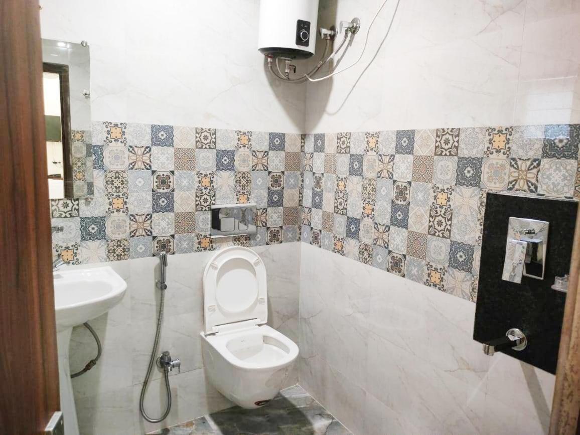 Hotel Holiday Express Kolkata Bagian luar foto