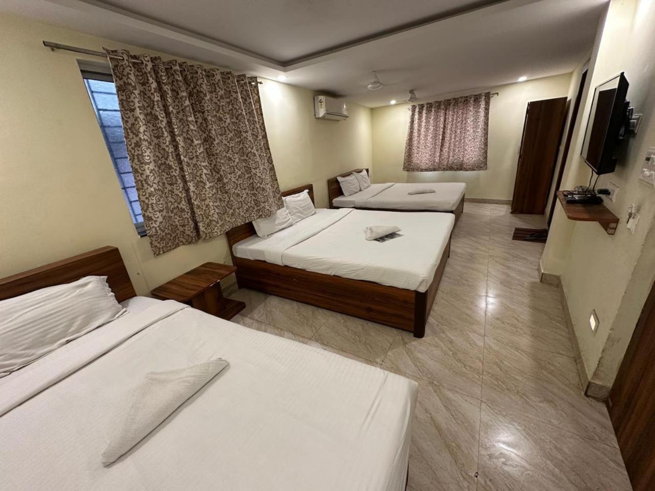 Hotel Holiday Express Kolkata Bagian luar foto